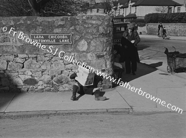 TRITONVILLE LANE BOY READING